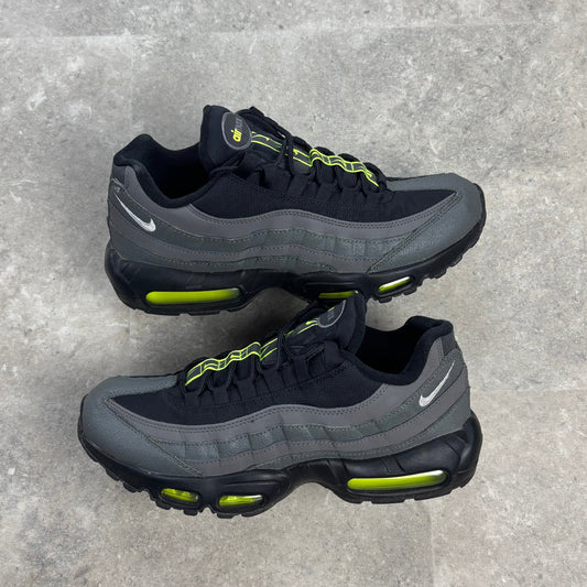 Nike Air Max 95 “Neon” – Black/Grey/Volt (2022) – UK 9