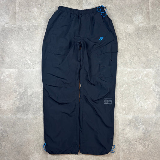 Nike Air Max 95 Cargo Track Pants – Black (M)