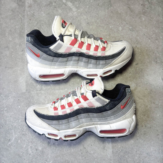 Nike Air Max 95 – Grey / Red (UK 8)